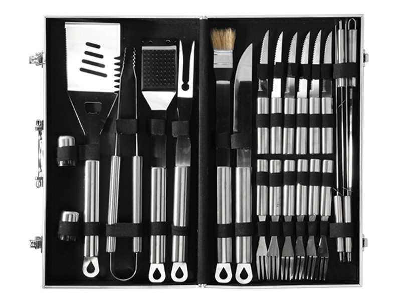 Deluxe BBQ Set Metálico de 24 piezas